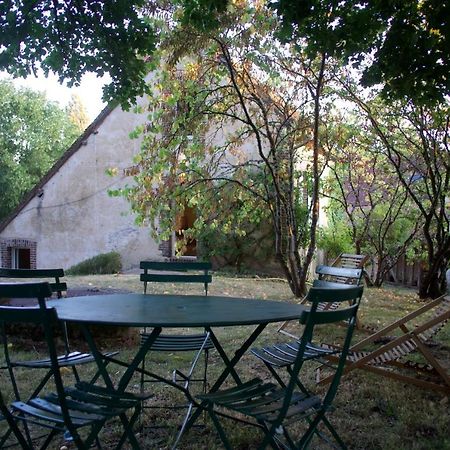 La Petite Maison Dans La Prairie Mézilles Esterno foto
